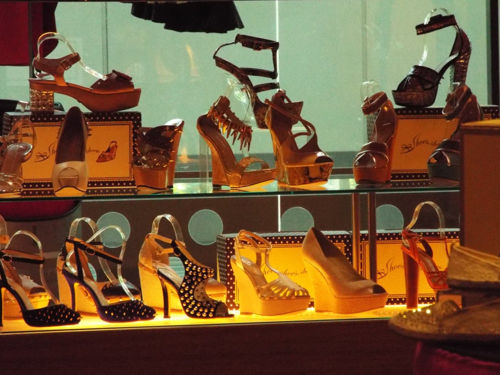 SHOES SHOES SHOES Updated April 2024 285, Jalan Maarof, Kuala