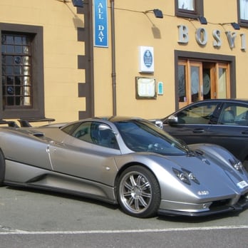 Bosville Hotel - Bosville Hotel, Portree, Skye (the car in front is a Zonda) - Hotels Near Me - Portree, HLD