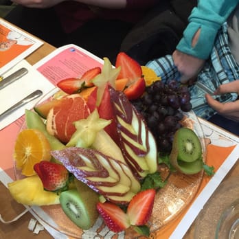 Cora's Breakfast & Lunch - Fruit platter - Breakfast & Brunch Near Me - Mississauga, Ontario