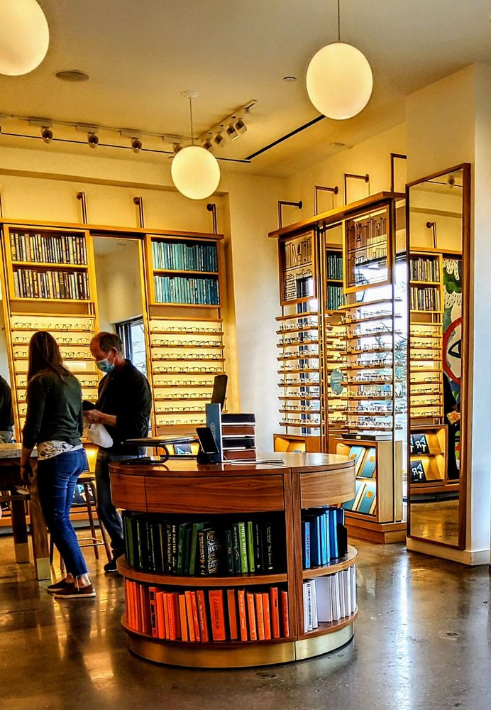 WARBY PARKER SUBURBAN SQUARE Updated September 2024 27 Photos 66