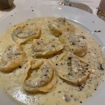 Luna Rossa - TORTELLACCI RIPIENI BRASATO DI MANZO AL TARTUFO NERO - Italian Near Me - Henderson, Nevada