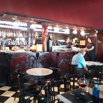 El Paraigua - La Paraigua, inside - Music Venues Near Me - Barcelona, B