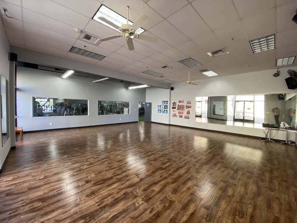 PREMIER FITNESS Updated October 2024 59 Photos & 118 Reviews 9186