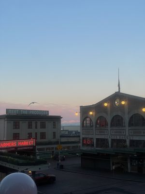 Green Tortoise Hostel Seattle by null