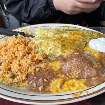 El Farolito - Chicken Enchilada Plate - Mexican Near Me - Placentia, California El Farolito - Chicken Enchilada Plate - Mexican Near Me - Placentia, California