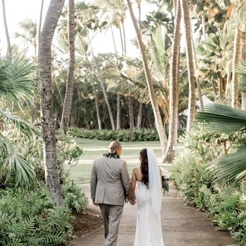 Tailored In White - Sewing & Alterations Near Me - Phoenix, Arizona