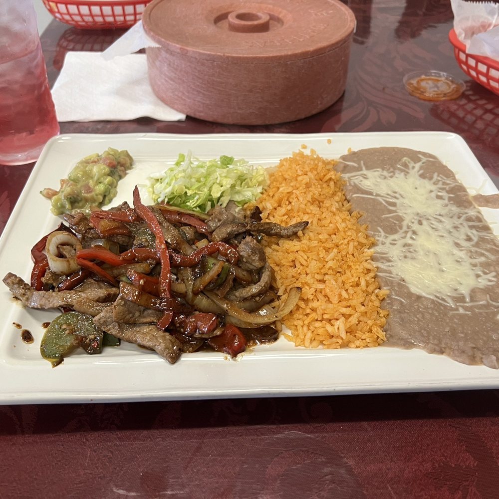 Taqueria La Barca - Asada fajitas combo - Mexican Near Me - Arcata, California Taqueria La Barca - Asada fajitas combo - Mexican Near Me - Arcata, California