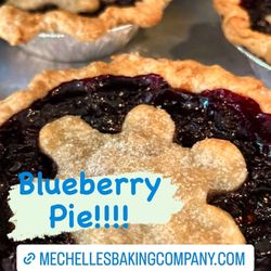 Mechelle's Baking Company - Blueberry pie