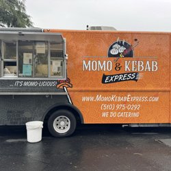 Momo & Kebab Express - Food Truck