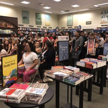Barnes & Noble Booksellers - Event where 100 ppl left standing. - Bookstores Near Me - Irvine, California