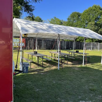 Tacos la Mixteca - seating area - Food Trucks Near Me - Pensacola, Florida Tacos la Mixteca - seating area - Food Trucks Near Me - Pensacola, Florida