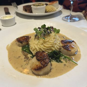 Shadowbrook - New England Sea Scallops - American Near Me - Capitola, California Shadowbrook - New England Sea Scallops - American Near Me - Capitola, California