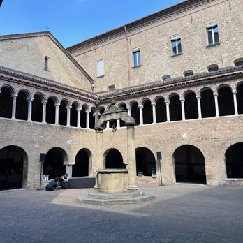 Basilica di San Stefano - Churches Near Me - Bologna, BO