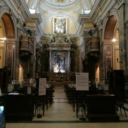 Purgatorio ad Arco - In the classical church you have to look for special signs of the purgatory but you will find them.