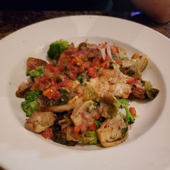 BJ's Restaurant & Brewhouse - Lemon Thyme Chicken - New American Near Me - Vienna, Virginia