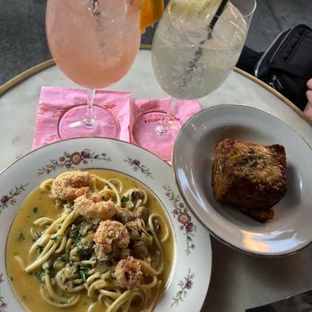 Osteria Stella - Lasagna and pasta with shrimp and clams - Italian Near Me - Knoxville, Tennessee