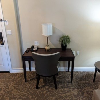 Bellasera Hotel & Suites Paso Robles, Tapestry by Hilton - Desk - Hotels Near Me - Paso Robles, California