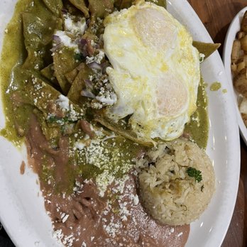 Cafe De Olla - Chilaquiles Verdes - American Near Me - Monrovia, California