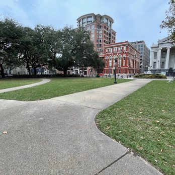 Lafayette Square - Parks Near Me - New Orleans, Louisiana