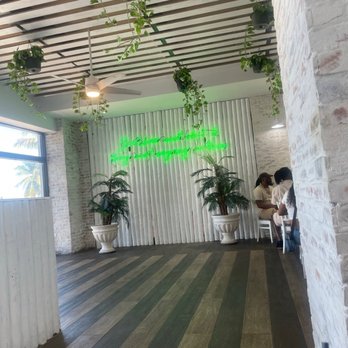 Bacon Bitch - Photo op - Breakfast & Brunch Near Me - Miami, Florida