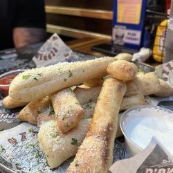 Peppino's Pizzeria & Sports Grille - Cheesy Breadsticks