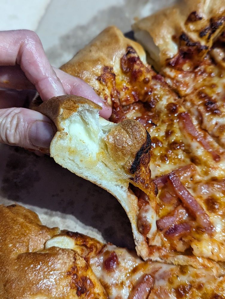 PIZZA HUT Updated September 2024 20 Photos & 20 Reviews 2615 Nacogdoches, San Antonio