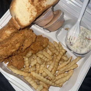 Raising Cane's Chicken Fingers - Chicken Shop Near Me - Roseville, California Raising Cane's Chicken Fingers - Chicken Shop Near Me - Roseville, California