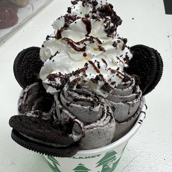 DB's Sweet Tooth Factory - a cup of oreo ice cream - Desserts Near Me - Las Vegas, Nevada DB's Sweet Tooth Factory - a cup of oreo ice cream - Desserts Near Me - Las Vegas, Nevada