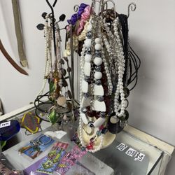 Raba Thrift Store