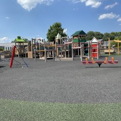 Valplayso - View from the adult-sized swing.