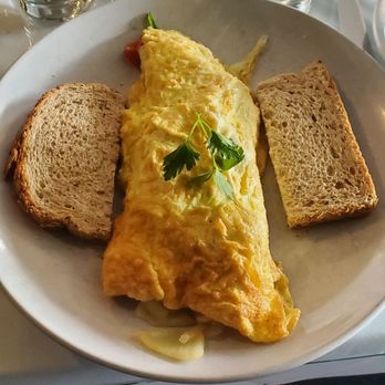 iL Porto on Lake Mohawk - Mediterranean Omelet. - Italian Near Me - Sparta, New Jersey