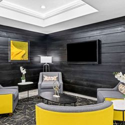 Best Western Palace Inn & Suites - Lobby