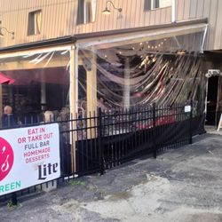Little E's Pizzeria - Patio, outside section