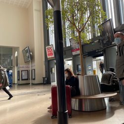 Gare - Inside the station