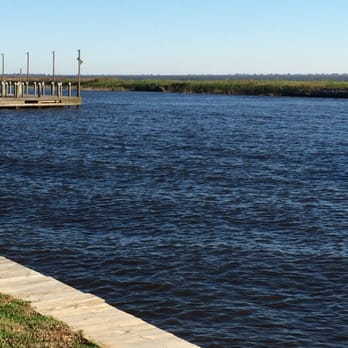 Villa Du Lac Apartments - Apartments Near Me - Slidell, Louisiana