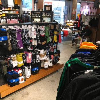 Zumiez - Men's Clothing Near Me - Hoover, Alabama Zumiez - Men's Clothing Near Me - Hoover, Alabama