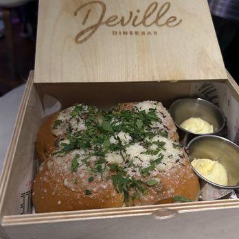 Deville Dinerbar - Diners Near Me - Montreal, Quebec Deville Dinerbar - Diners Near Me - Montreal, Quebec