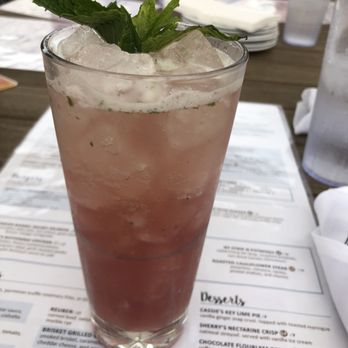 Duke's on 7 - Cocktail Bars Near Me - Minnetonka, Minnesota