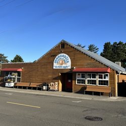 Manzanita Grocery & Deli located at 193 Laneda Ave