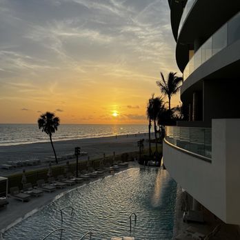 Oshen - The sunset at 8:20pm. STUNNING VIEWS. - Seafood Near Me - Longboat Key, Florida Oshen - The sunset at 8:20pm. STUNNING VIEWS. - Seafood Near Me - Longboat Key, Florida