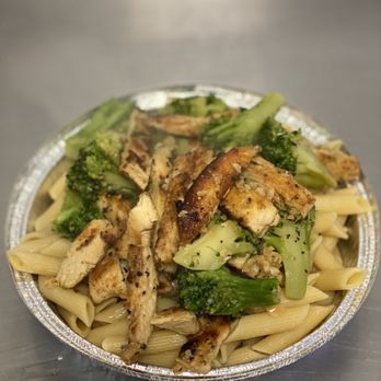 Pit Stop Pizza - Grill chicken with broccoli ,pasta with garlic and olive oil - Pizza Near Me - Union City, New Jersey Pit Stop Pizza - Grill chicken with broccoli ,pasta with garlic and olive oil - Pizza Near Me - Union City, New Jersey