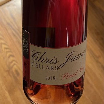Chris James Cellars - Pinto gris - Wine Tasting Room Near Me - Carlton, Oregon