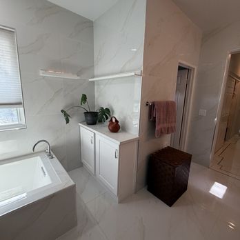 CEA Enterprises - Main bath - Home Developers Near Me - Riverside, California