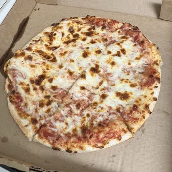 Dare Devil's Pizzeria - Not great cheese pizza - Pizza Near Me - Kill Devil Hills, North Carolina