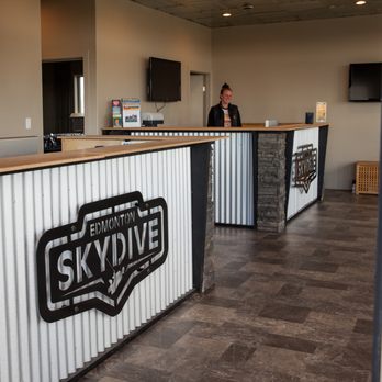Edmonton Skydive - Customer Service - Skydiving Near Me - Clyde, Alberta