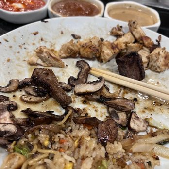 Benihana - Encino - Super dry chicken... I only ate a few pieces and left most of it on my plate. - Sushi Bars Near Me - Encino, California