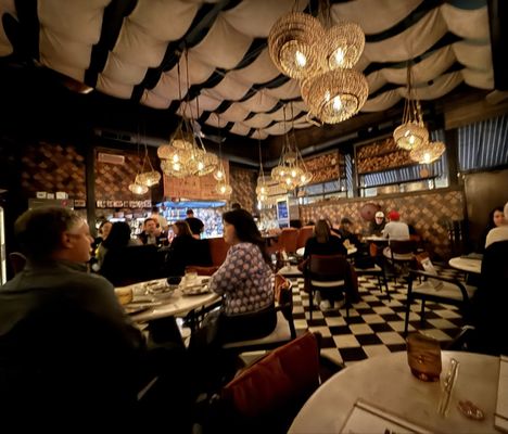 Hiro Bar Izakaya by null