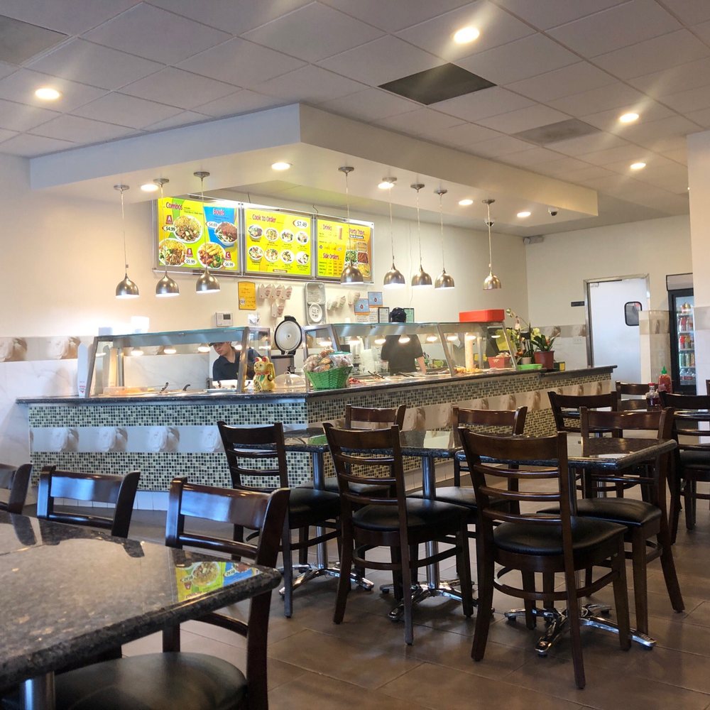 Dragon Express - Seating and ordering - Chinese Near Me - Escondido, California