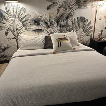 The Mallard Hotel - King room suite - Hotels Near Me - Copperhill, Tennessee The Mallard Hotel - King room suite - Hotels Near Me - Copperhill, Tennessee