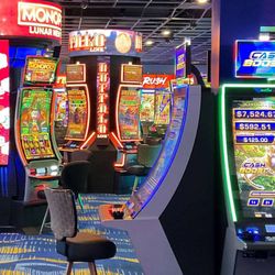 WaterView Casino & Hotel - Lobby